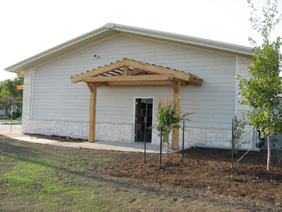 Texas Timber Wolf workshop construction - Siding completed.